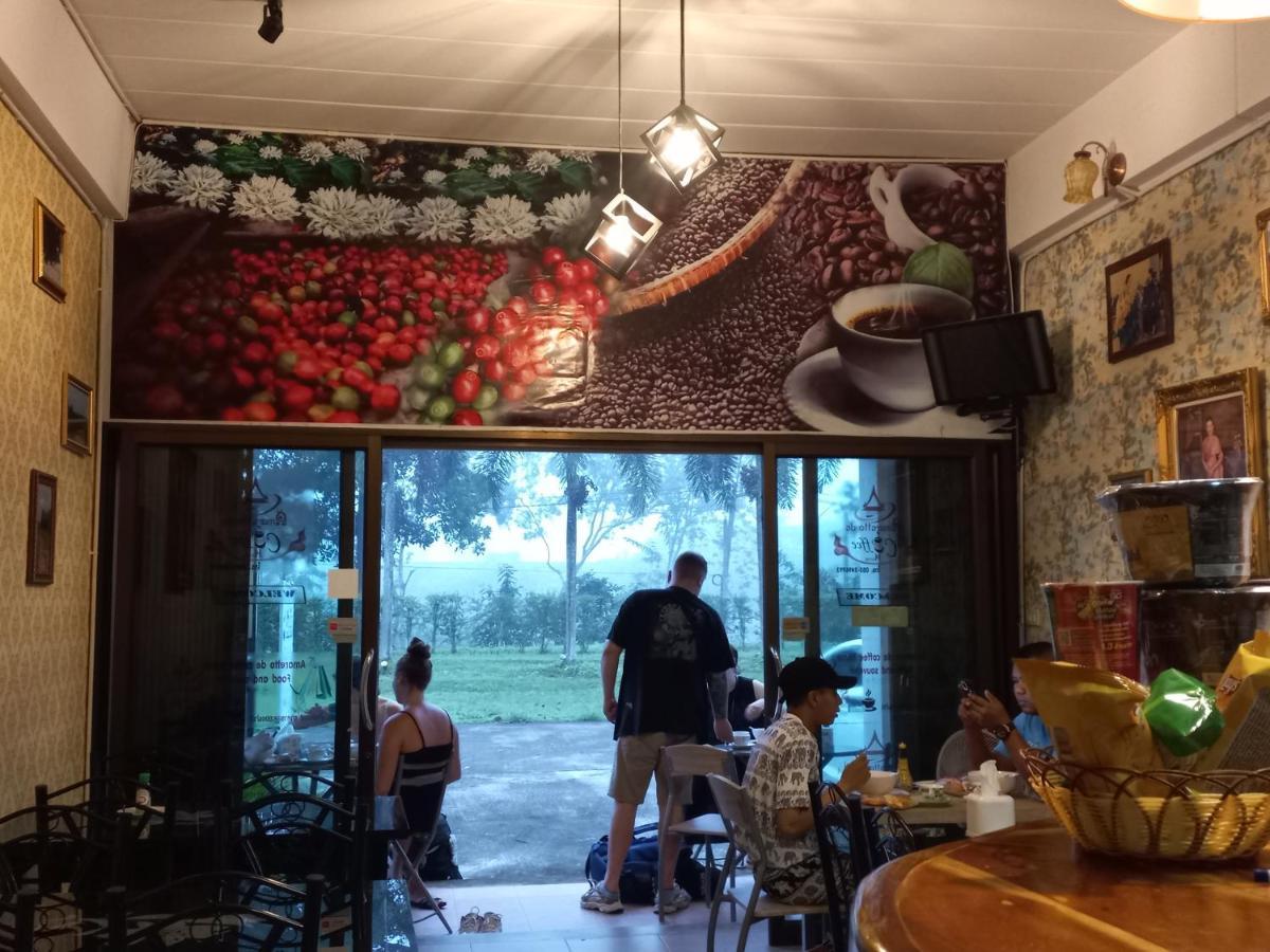 Amaretto Hostel 수랏타니 외부 사진