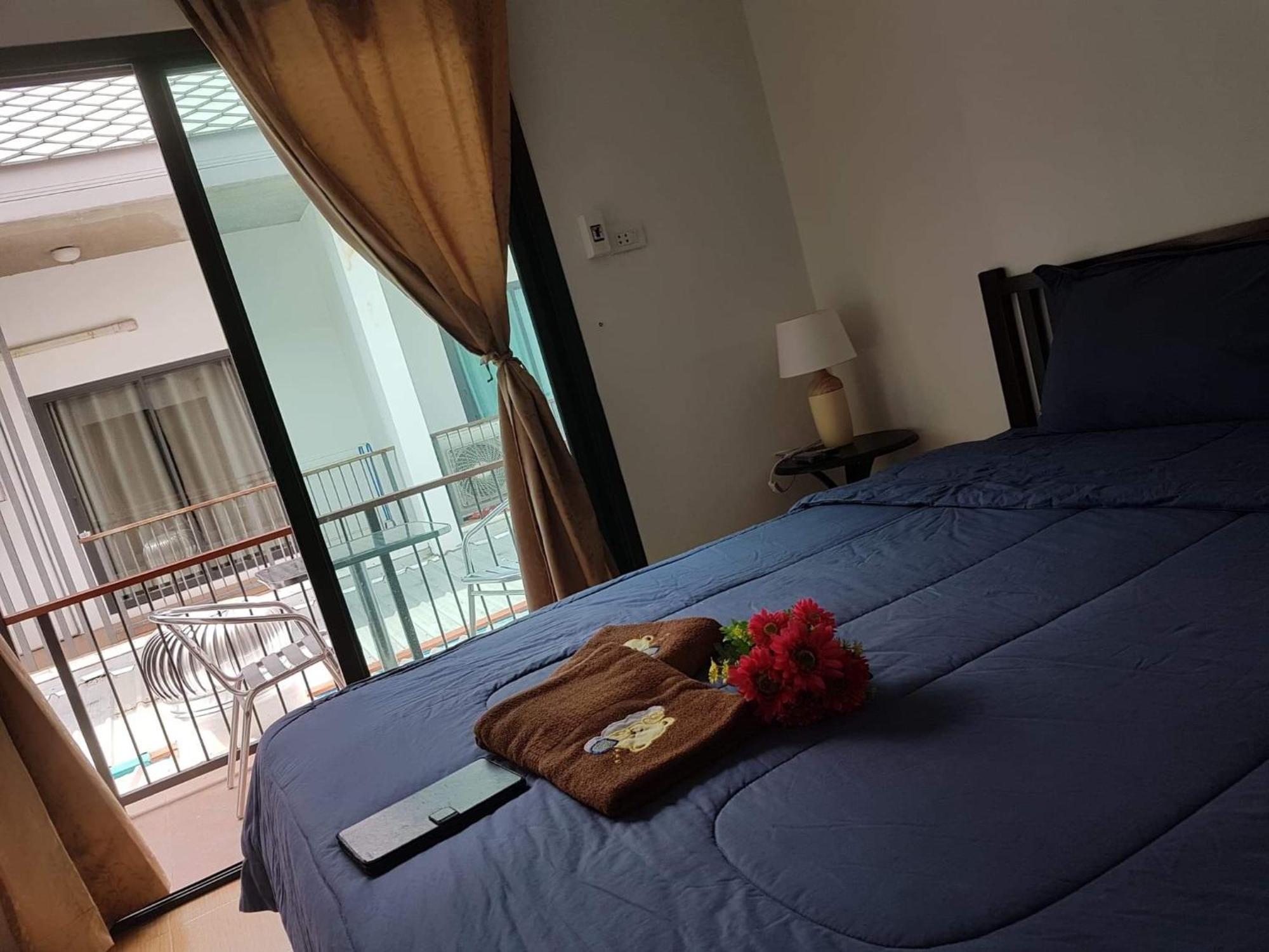 Amaretto Hostel 수랏타니 외부 사진