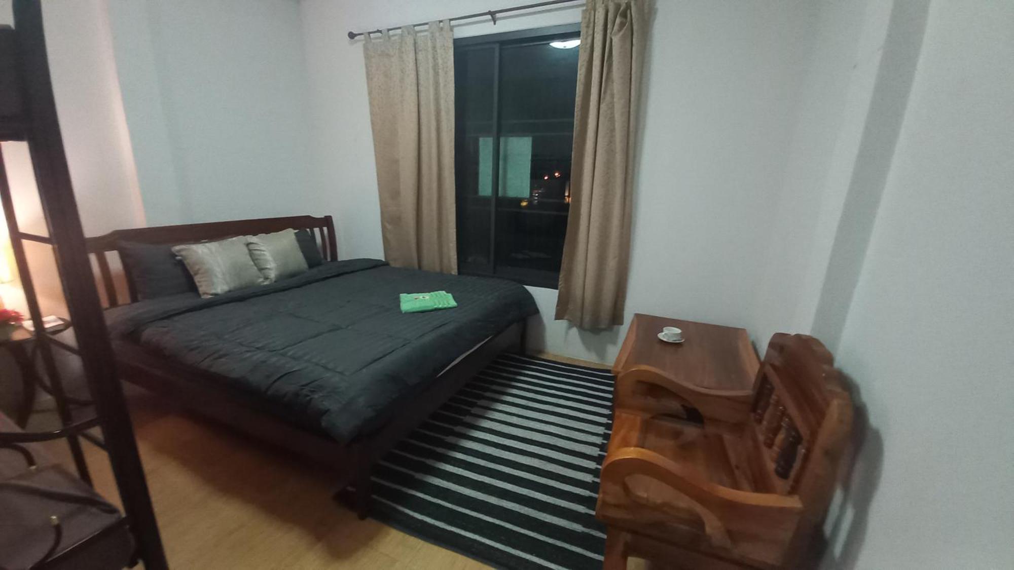 Amaretto Hostel 수랏타니 외부 사진