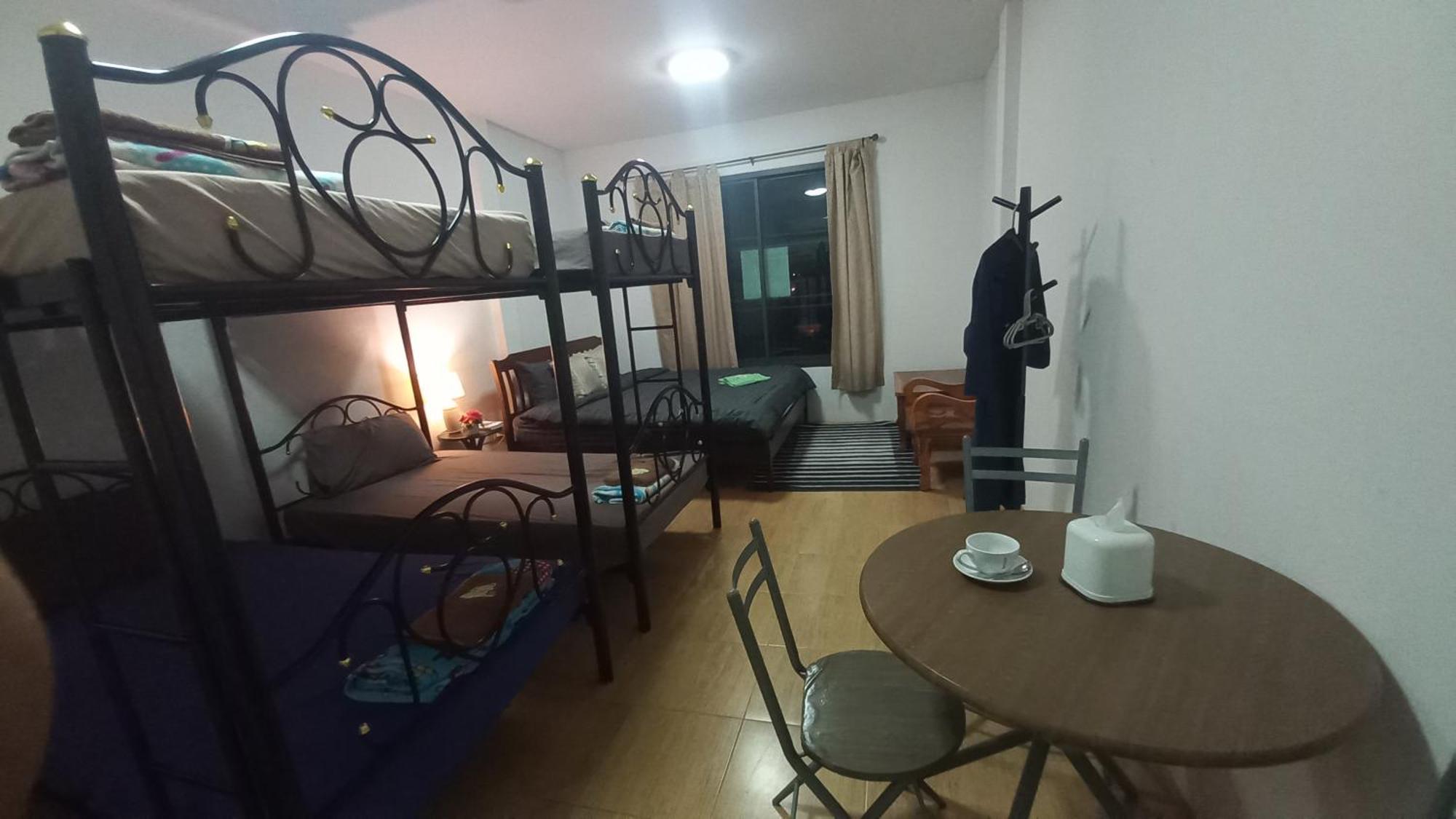 Amaretto Hostel 수랏타니 외부 사진