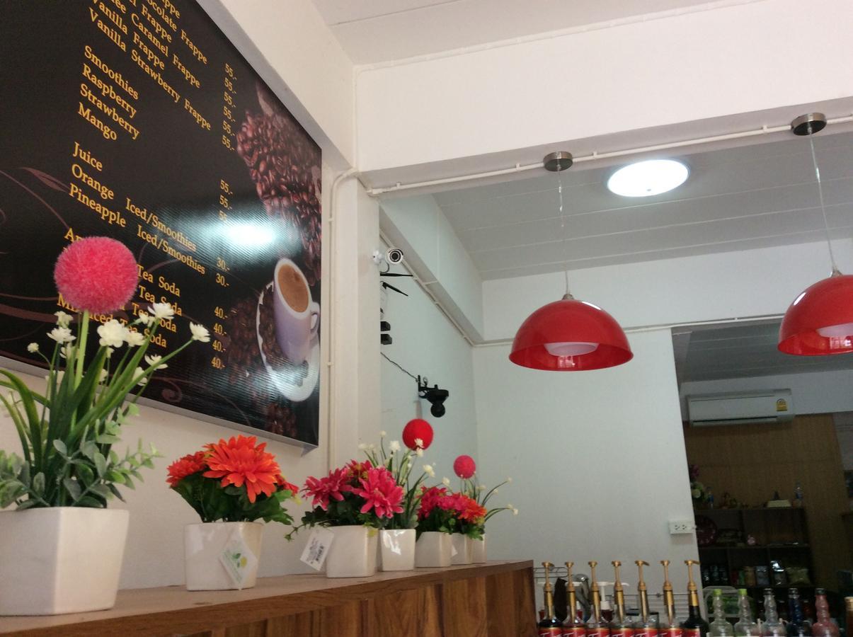 Amaretto Hostel 수랏타니 외부 사진