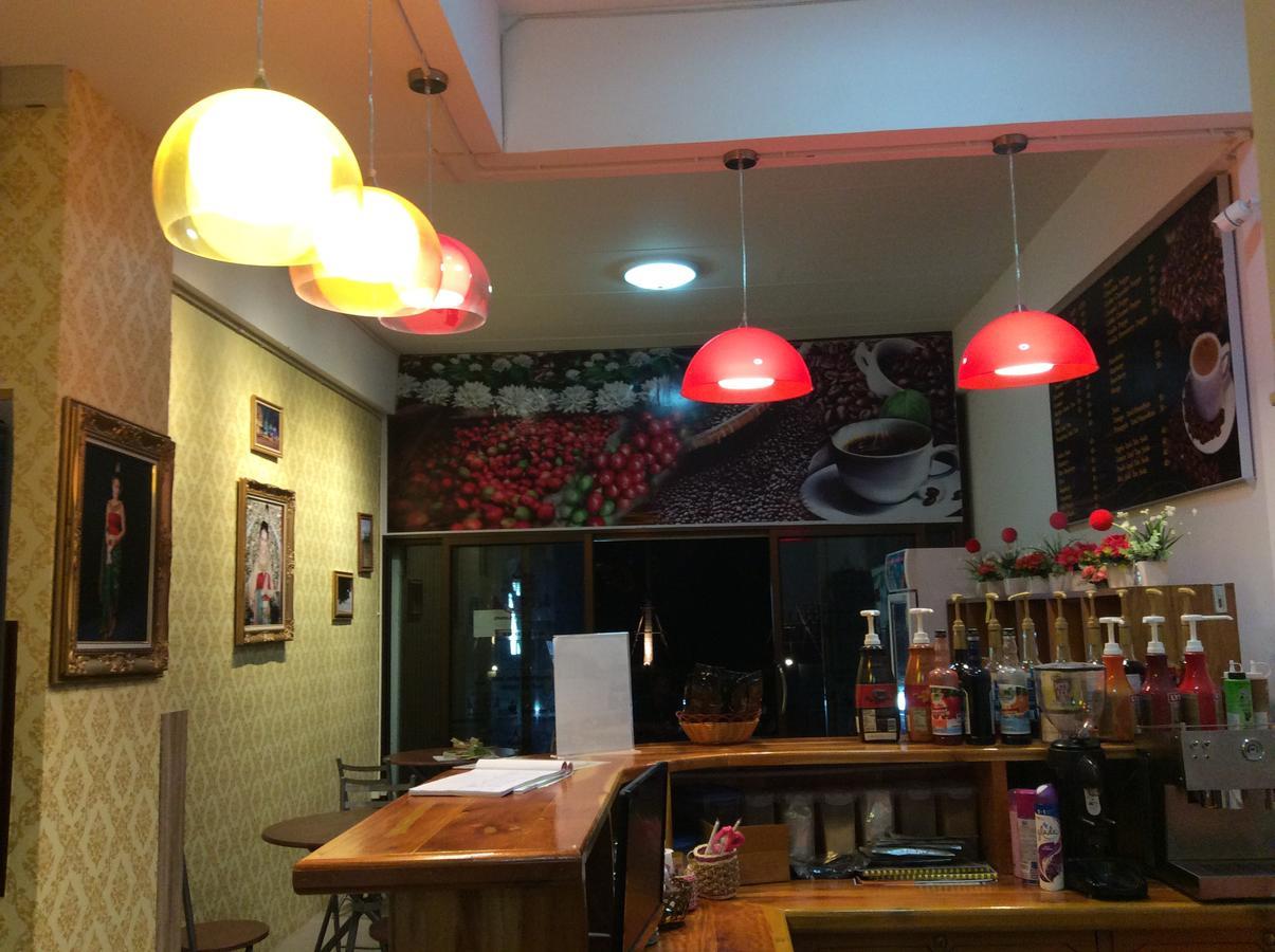 Amaretto Hostel 수랏타니 외부 사진