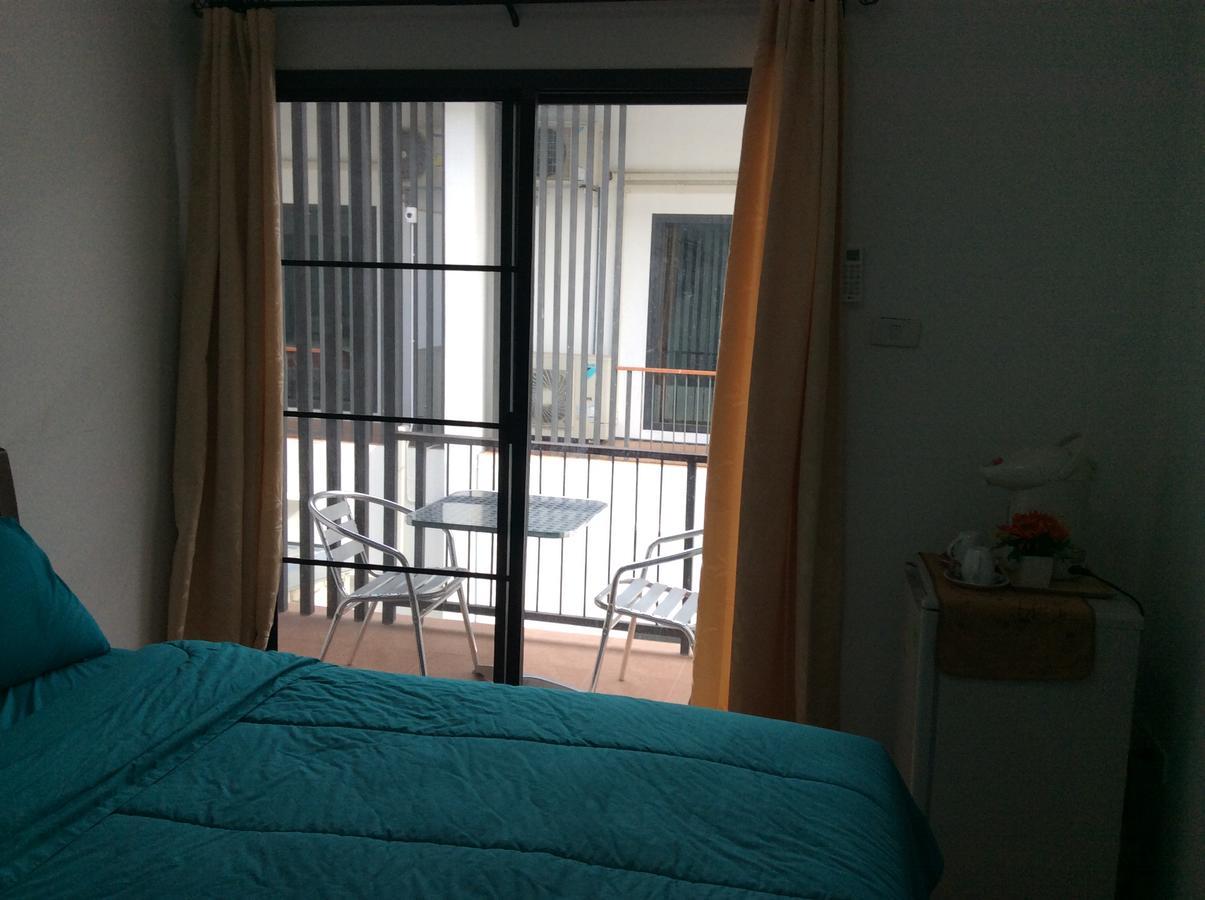 Amaretto Hostel 수랏타니 외부 사진