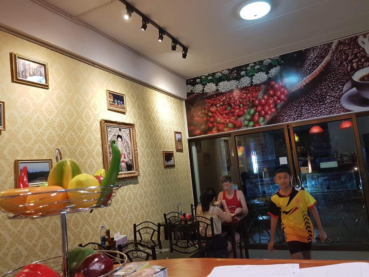 Amaretto Hostel 수랏타니 외부 사진